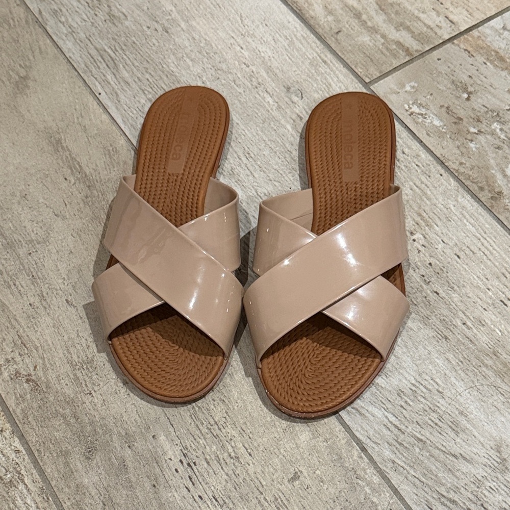 Moleca Beige Slide Sandals Size 8 Preloved